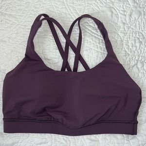 LULULEMON ENERGY BRA! Never worn! Perfect condition. Size 8!